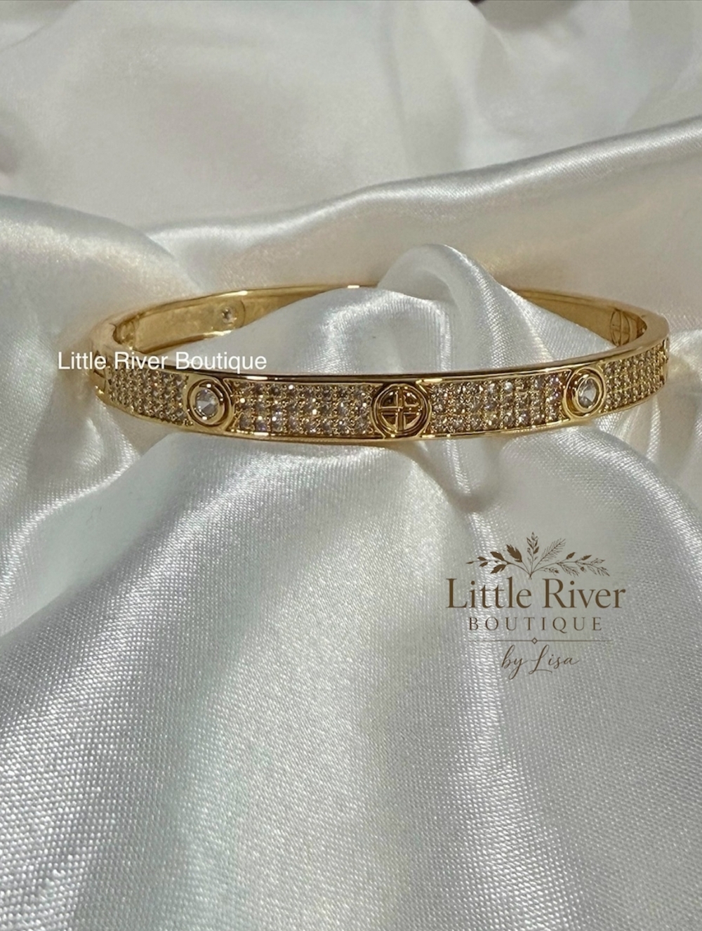 Gorgeous pave bracelet. 18cm